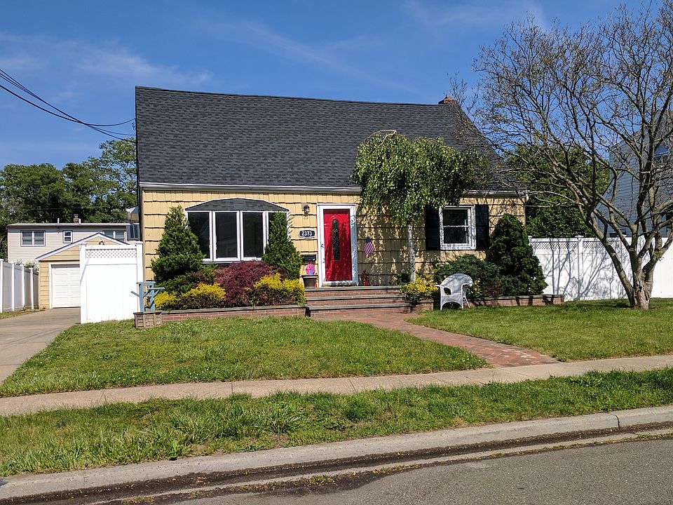 2373 Mermaid Renovated 4+2!!