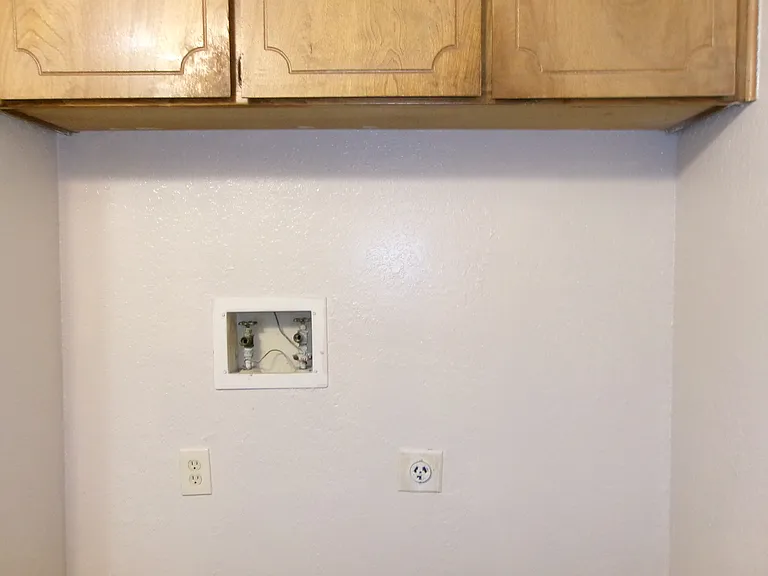 1817 Family Cir #1817 — Photo 9