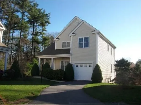 38 Sunflower Dr, Raynham, MA 02767