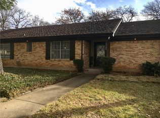 1905 Druid Ln, Fort Worth, TX 76112