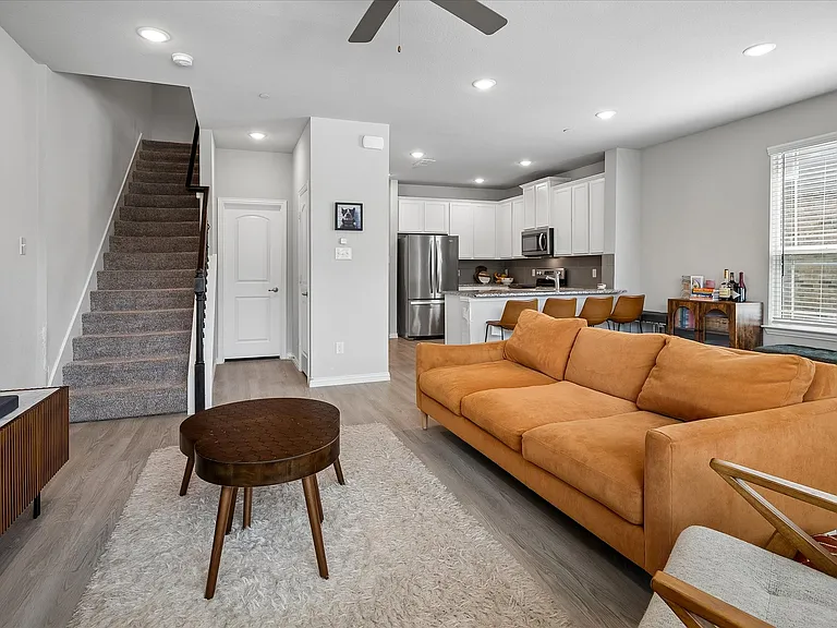 2829 Bellflower Dr — Photo 7