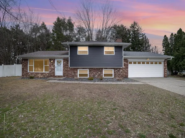 1038 Poplar Dr, Saginaw, MI 48609