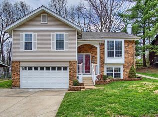 646 Running Creek Dr, Ballwin, MO