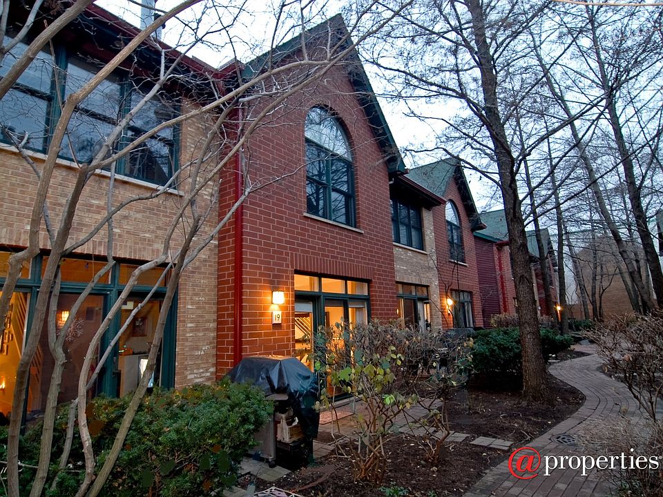 1st image of 1801 W Diversey Pkwy Unit 19