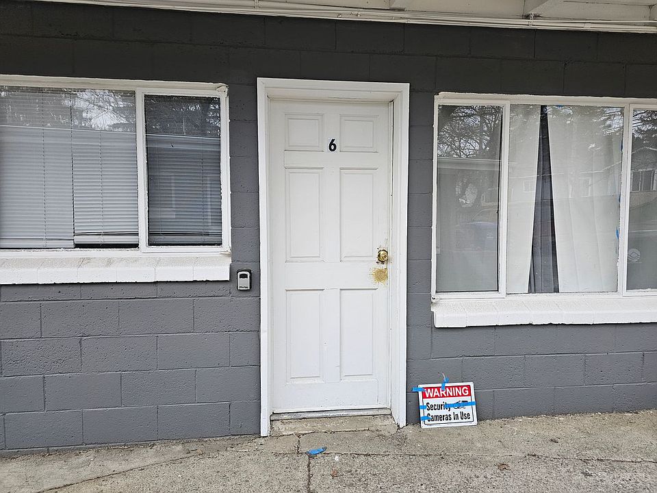 1st image of 13955 Lakeshore Dr #6