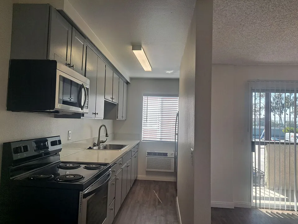Sunshine Apartments