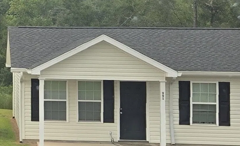 3 bed, $1,550 — Photo 1
