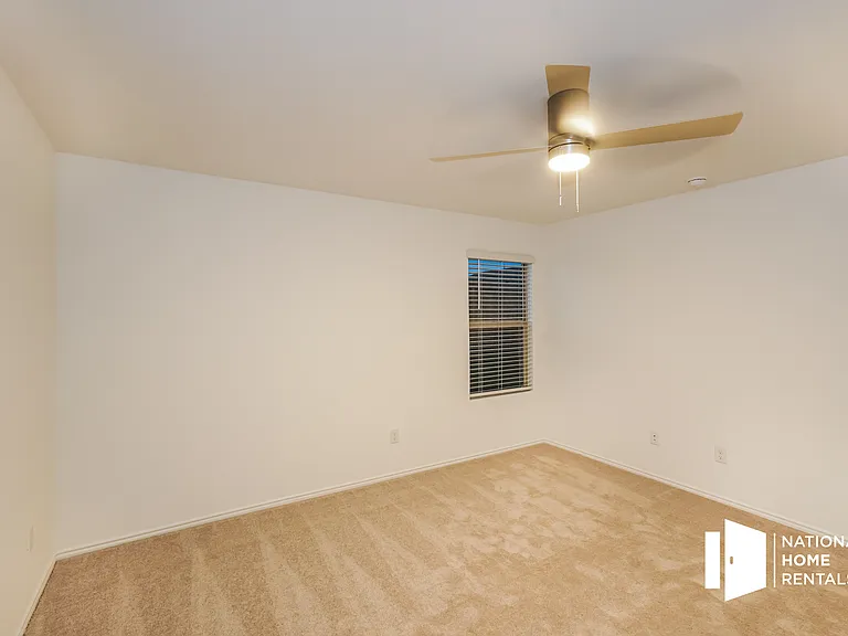 1016 Cencerro Ln — Photo 10