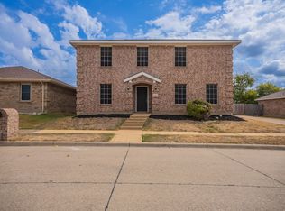 754 Mission Ln, Lancaster, TX 75146