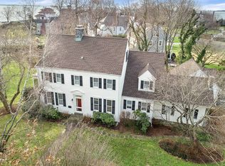 335 Ocean Dr W, Stamford, CT 06902