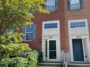 807 Station Blvd, Aurora, IL 60504