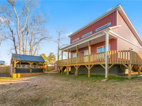 952 Riverview Rd, Lexington, NC 27292