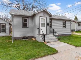 909 11th Ave, Belle Fourche, SD 57717