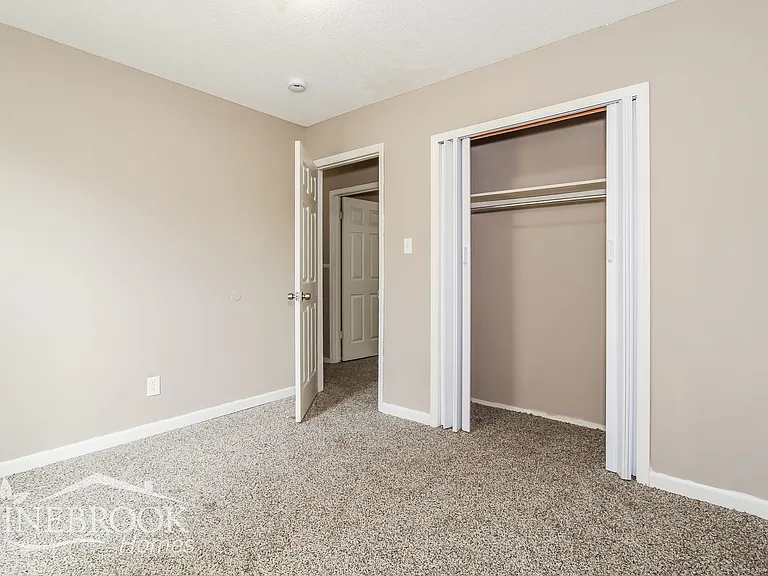 454 Mulligan Dr — Photo 9