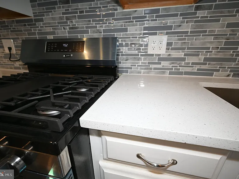 2952 Sollers Point Rd #B — Photo 27