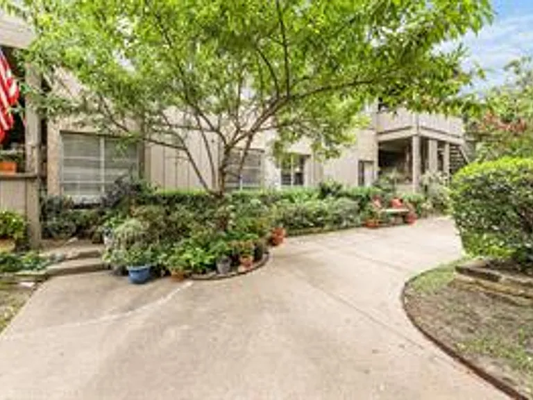 10432 High Hollows Dr #L — Photo 33