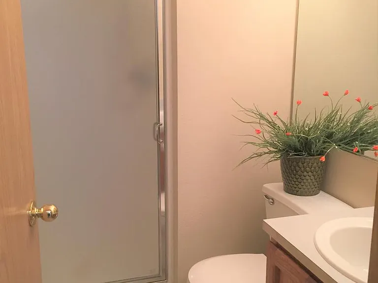 Main floor - full bath