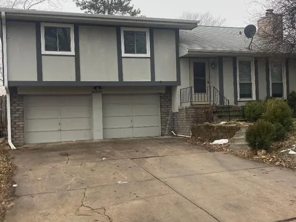 14733 Weir St, Omaha, NE 68137