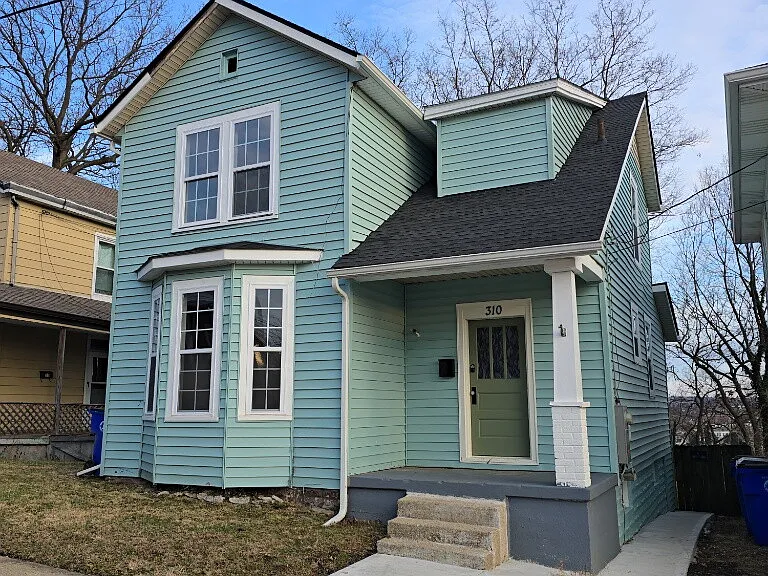 310 N C St — Photo 1