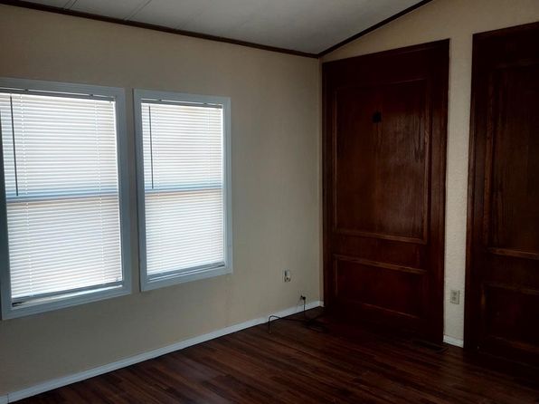 517 E 1st St, Van Horn, TX 79855