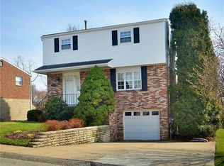 3053 Greenridge Dr, Verona, PA 15147