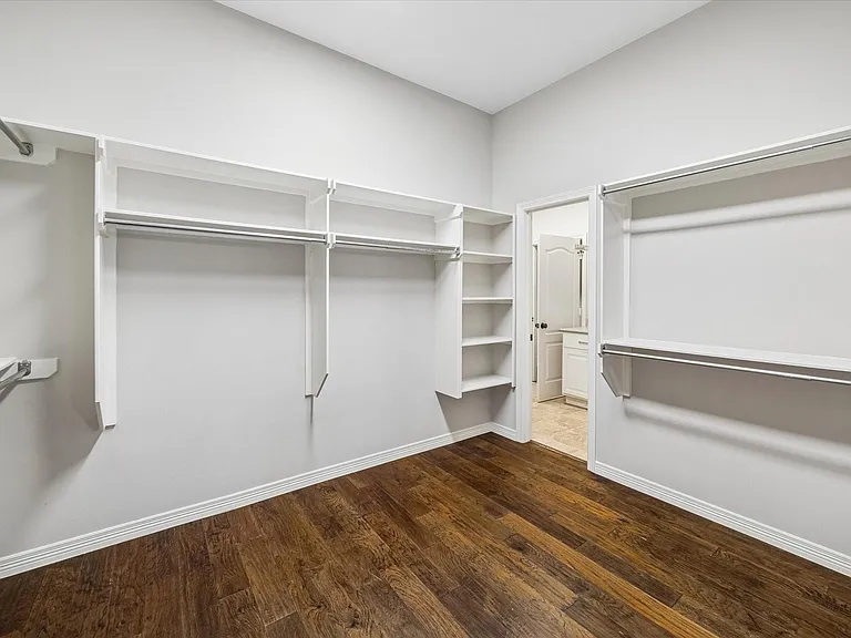 1735 Sylvia Springs Ln — Photo 30