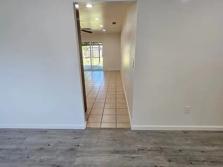 924 San Miguel Pl — Photo 8