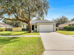 570 E 5th St, Chuluota, FL 32766