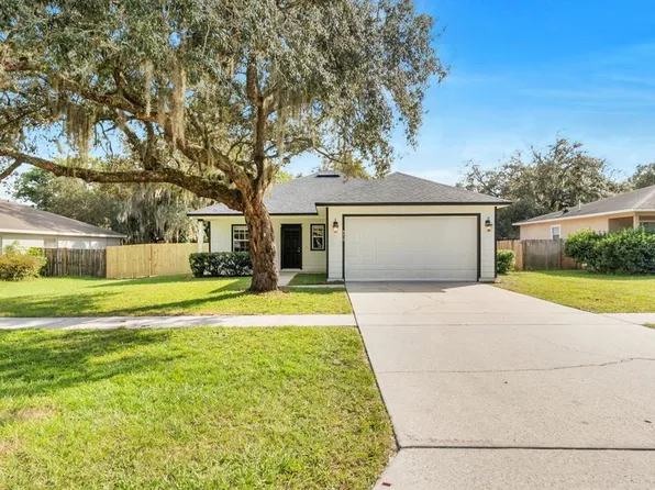 570 E 5th St, Chuluota, FL 32766