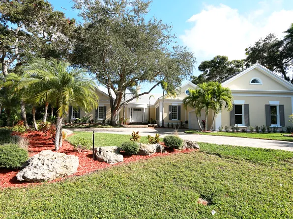 133 Osprey Point Dr, Osprey, FL 34229