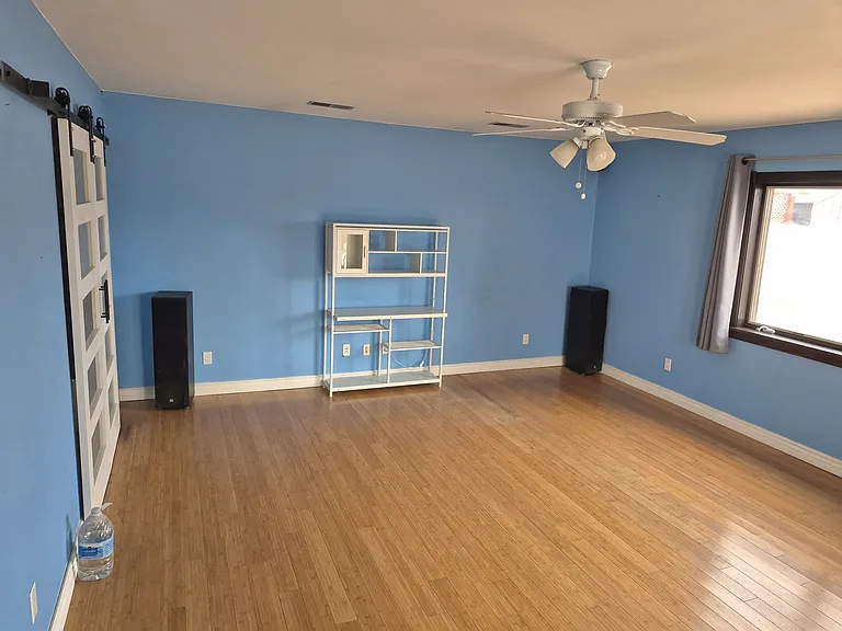 Additional family room/pool room/fourth bedroom with closet