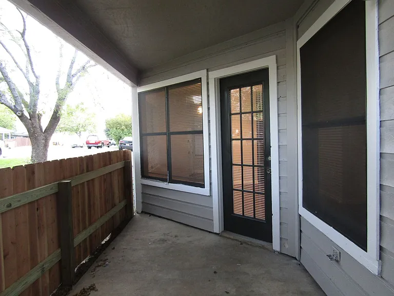 8909 Schick Rd — Photo 27