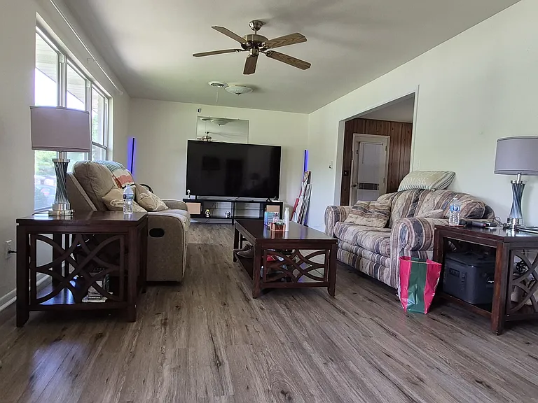396 Andrew Dr — Photo 15