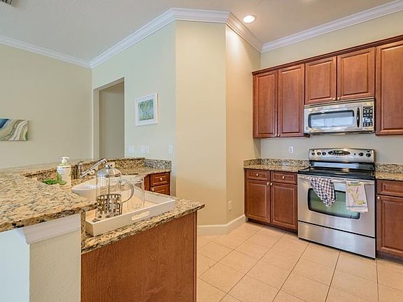 5th image of 306 S Edison Ave Unit 4