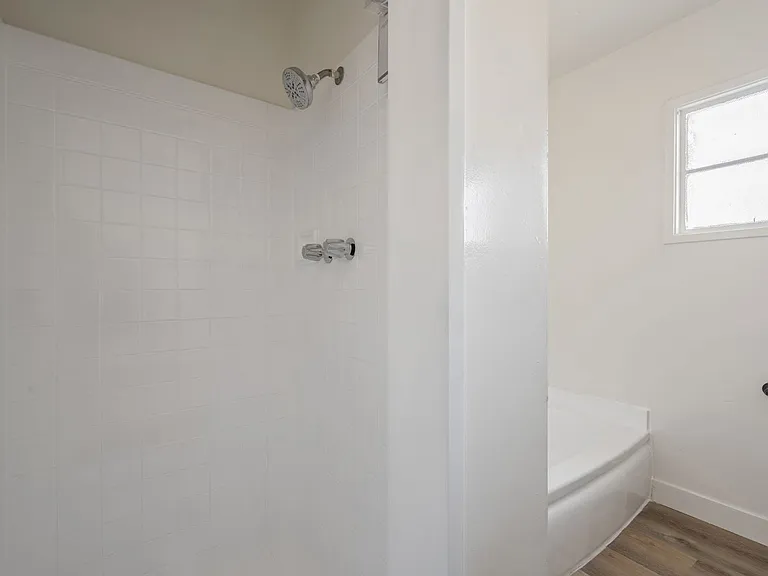 4320 Santa Rosalia Dr #B1 — Photo 11