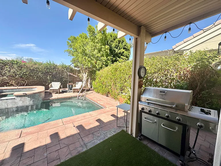 78322 Vinewood Dr — Photo 8