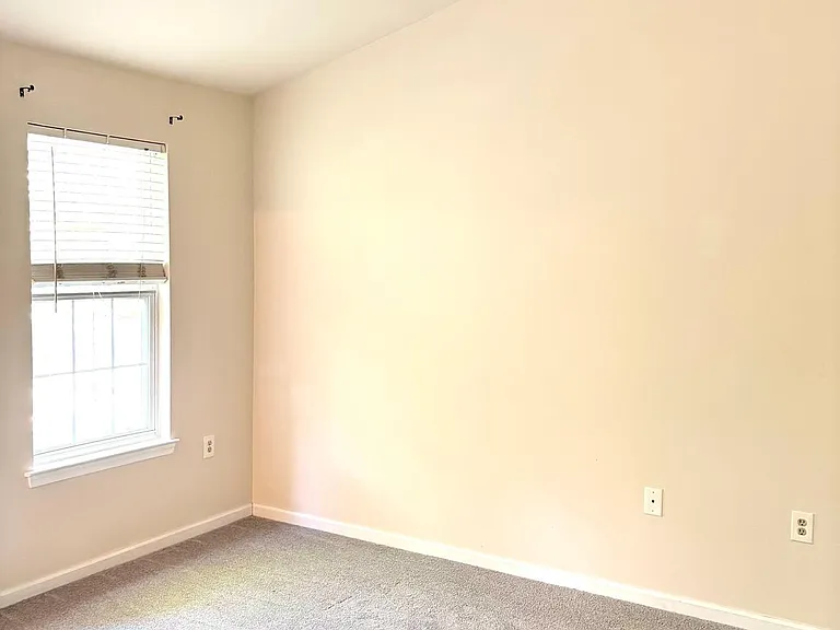 1003 Simsbury Ct — Photo 19