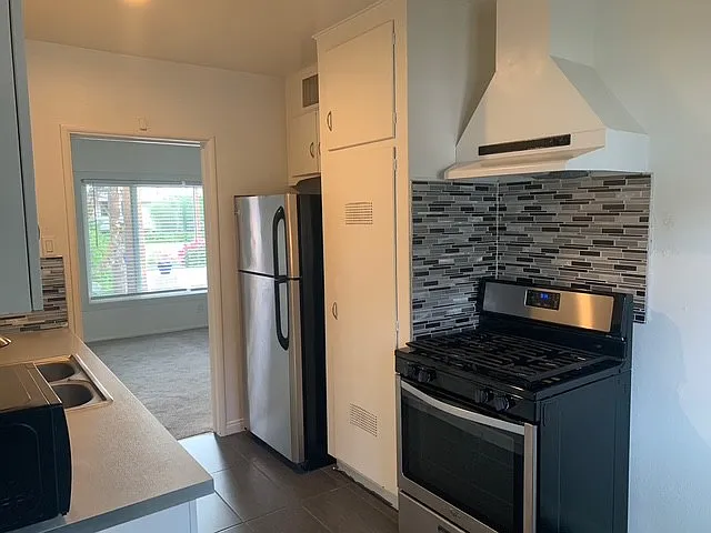 650 E Palm Canyon Dr — Photo 4