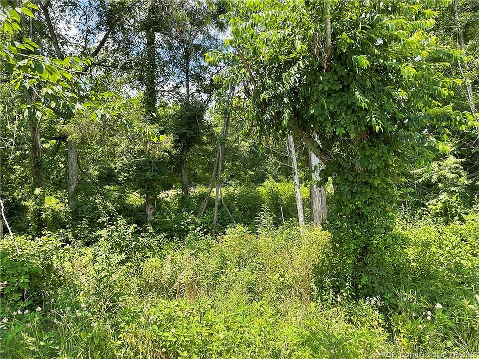 2nd image of Baylor Rd