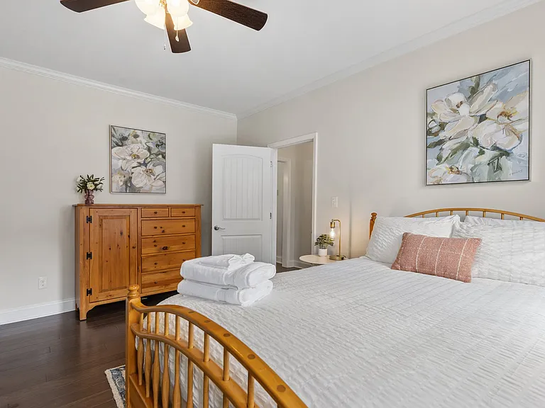 609 N Hyde Park Ave — Photo 21