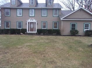 5700 Pin Oak Ln, Zanesville, OH 43701