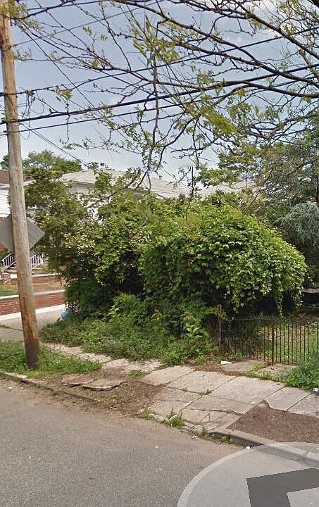 1st image of 141 Mills Ave