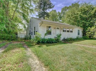 2411 Youngman Rd, Chesapeake, VA 23323