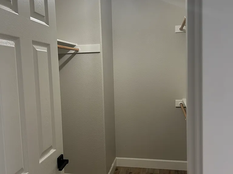 1093 SE Bianca St — Photo 11