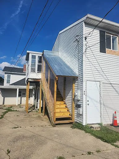 Exterior stairs