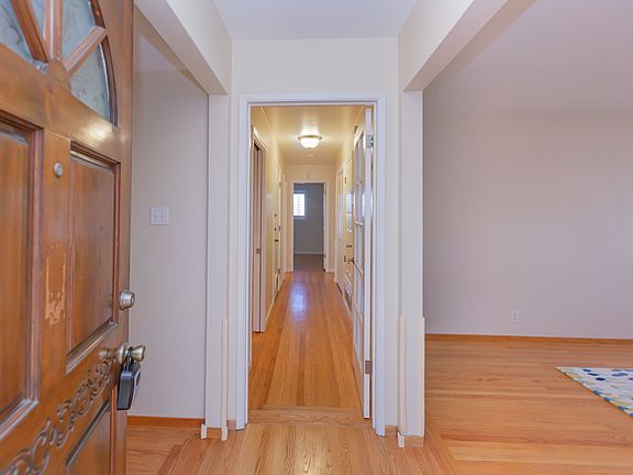 2nd image of 331 Courtland Dr #A