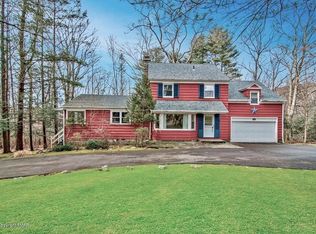 575 Dutch Hill Rd, Skytop, PA 18357