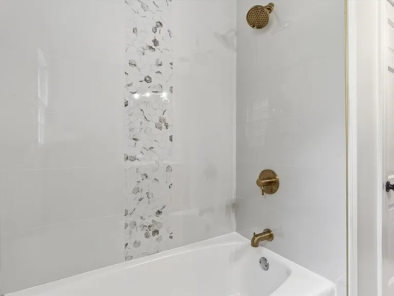 506 Shadow Ln — Photo 14