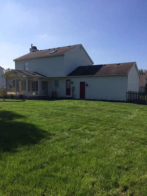 3 bed, 2.5 bath, 1623 sqft, $2,500 — Photo 3