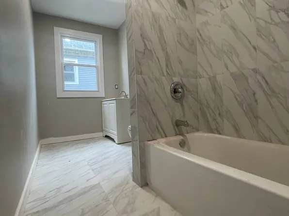 45 Buell St, 45 Buell St #2, New Britain, CT 06051